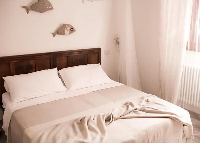 Nel Giardino Dei Pesci Volanti Дом отдыха Сан-Панталео