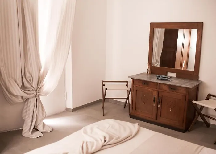 Nel Giardino Dei Pesci Volanti * Сан-Панталео