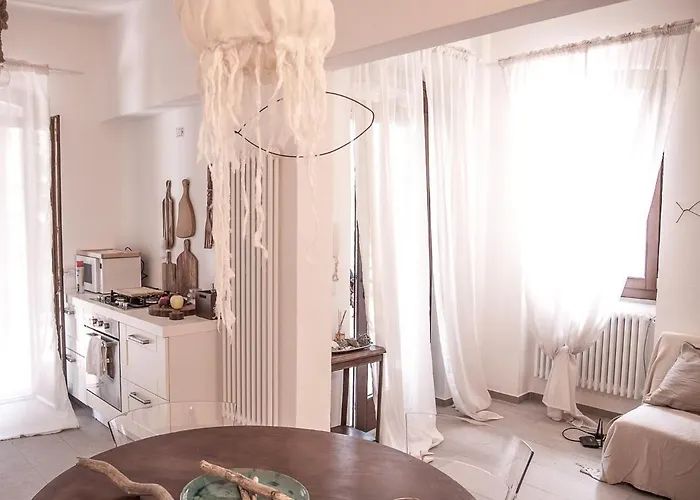 Nel Giardino Dei Pesci Volanti Сан-Панталео